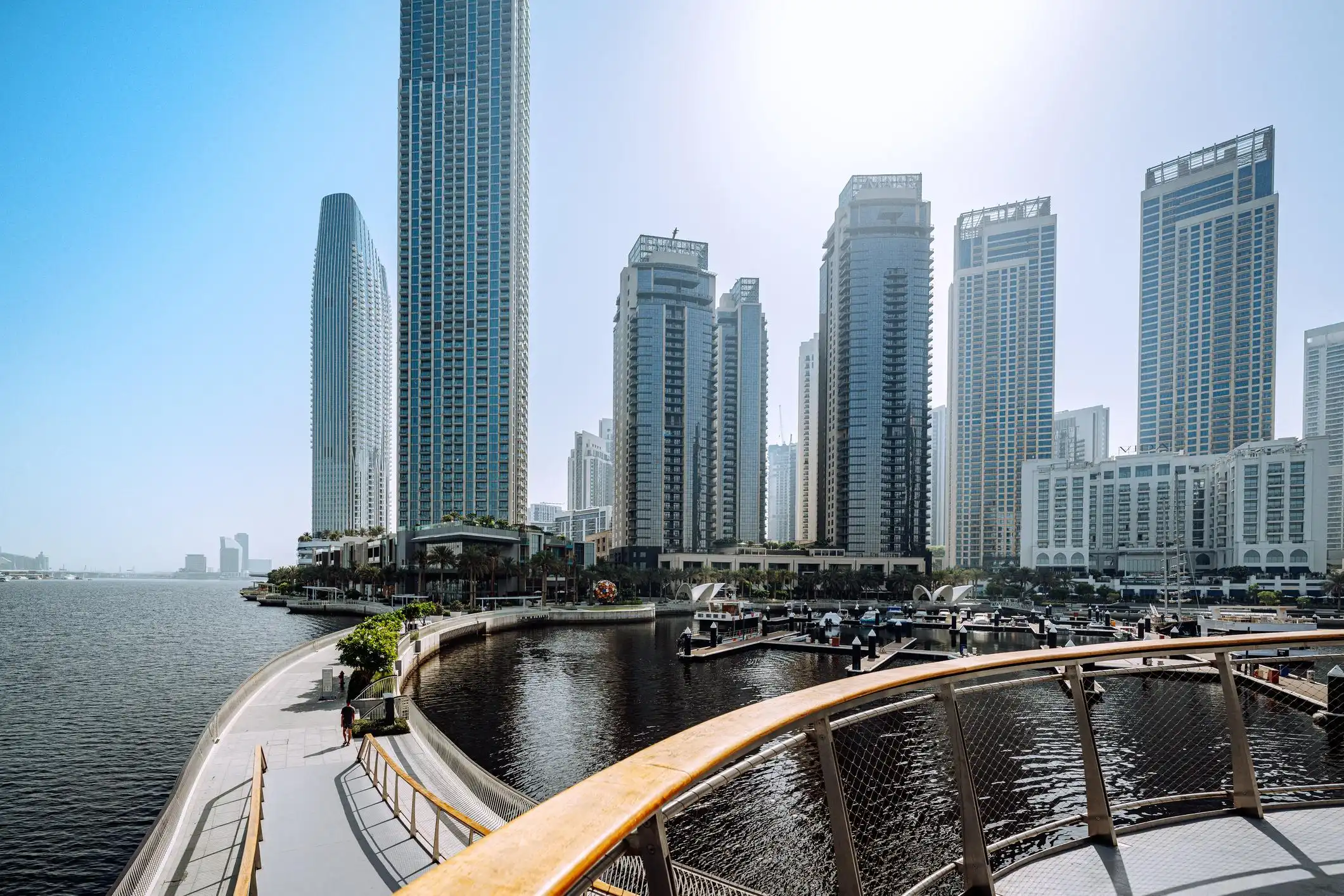 چرا خرید ملک در دبی بهترین سرمایهگذاری سالهای اخیر است؟ 2 enzahome realestate خرید ملک در دبی 4